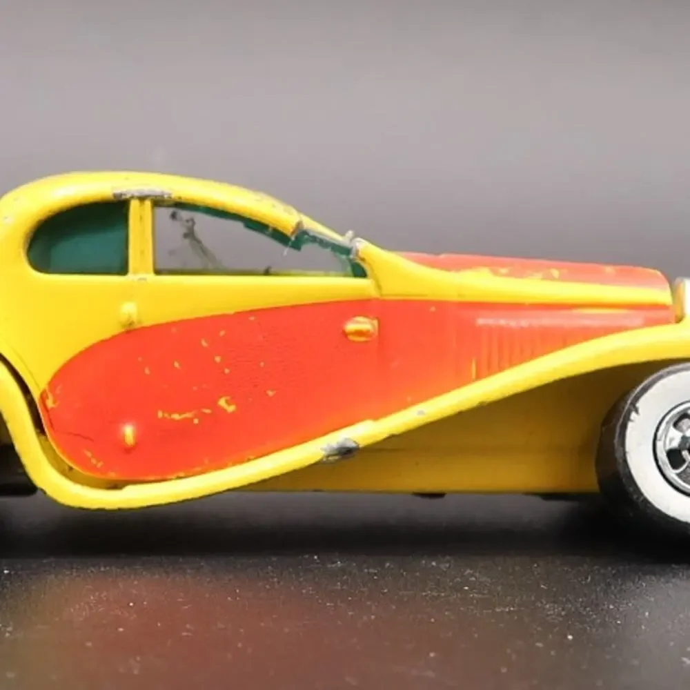 Hot Wheels Roadsters Diecast Cars Set of 3 1:64 Scale Art Deco Streamline 1980s